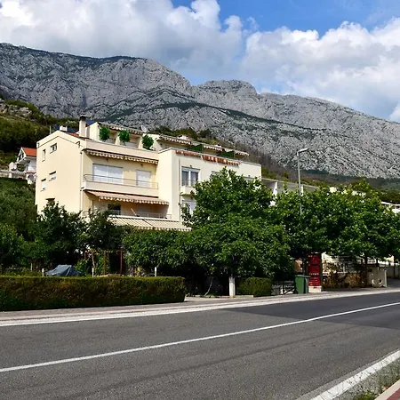 Apartment Mila Tucepi