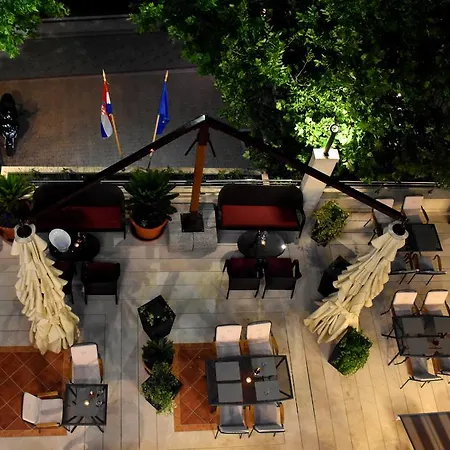 Mila Apartment *